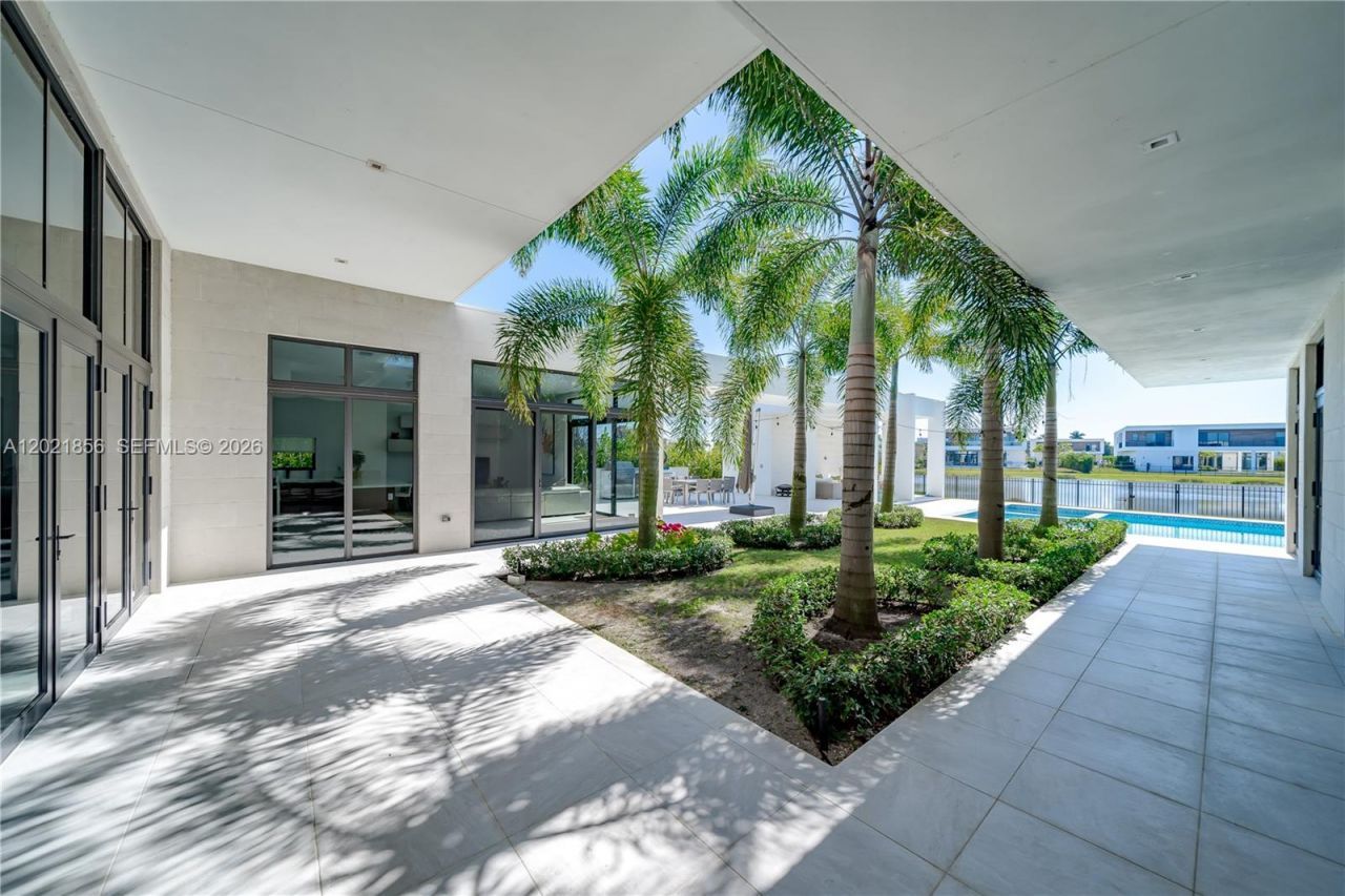 16600 Sunset Way, Weston, FL 33326 Photo