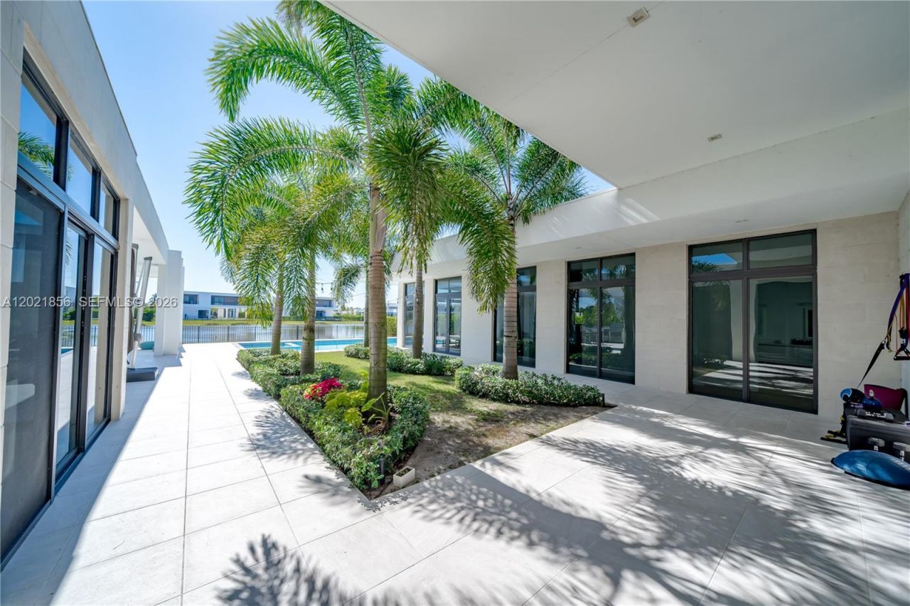 16600 Sunset Way, Weston, FL 33326 Photo