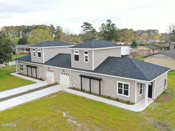 21 Crew Court, Whiteville, NC 28472