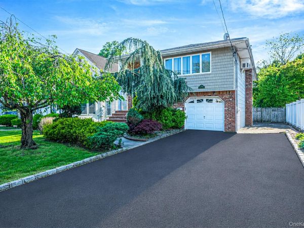 2706 Milburn Avenue , Baldwin, NY 11510