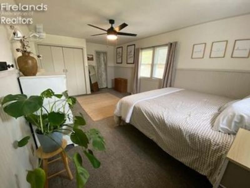 498 E Market Street, Tiffin, OH 44883 Photo 10