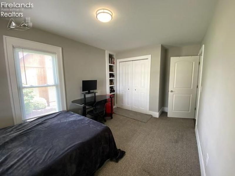 498 E Market Street, Tiffin, OH 44883 Photo 17