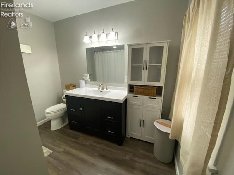 498 E Market Street, Tiffin, OH 44883 Photo 18
