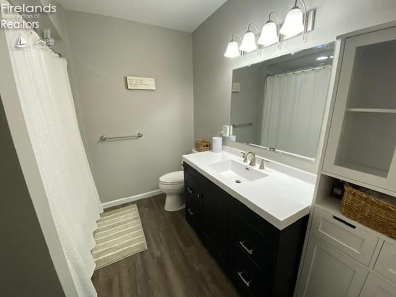 498 E Market Street, Tiffin, OH 44883 Photo 19