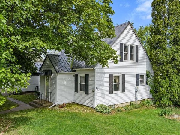 244 Main Street, Hillpoint, WI 53937