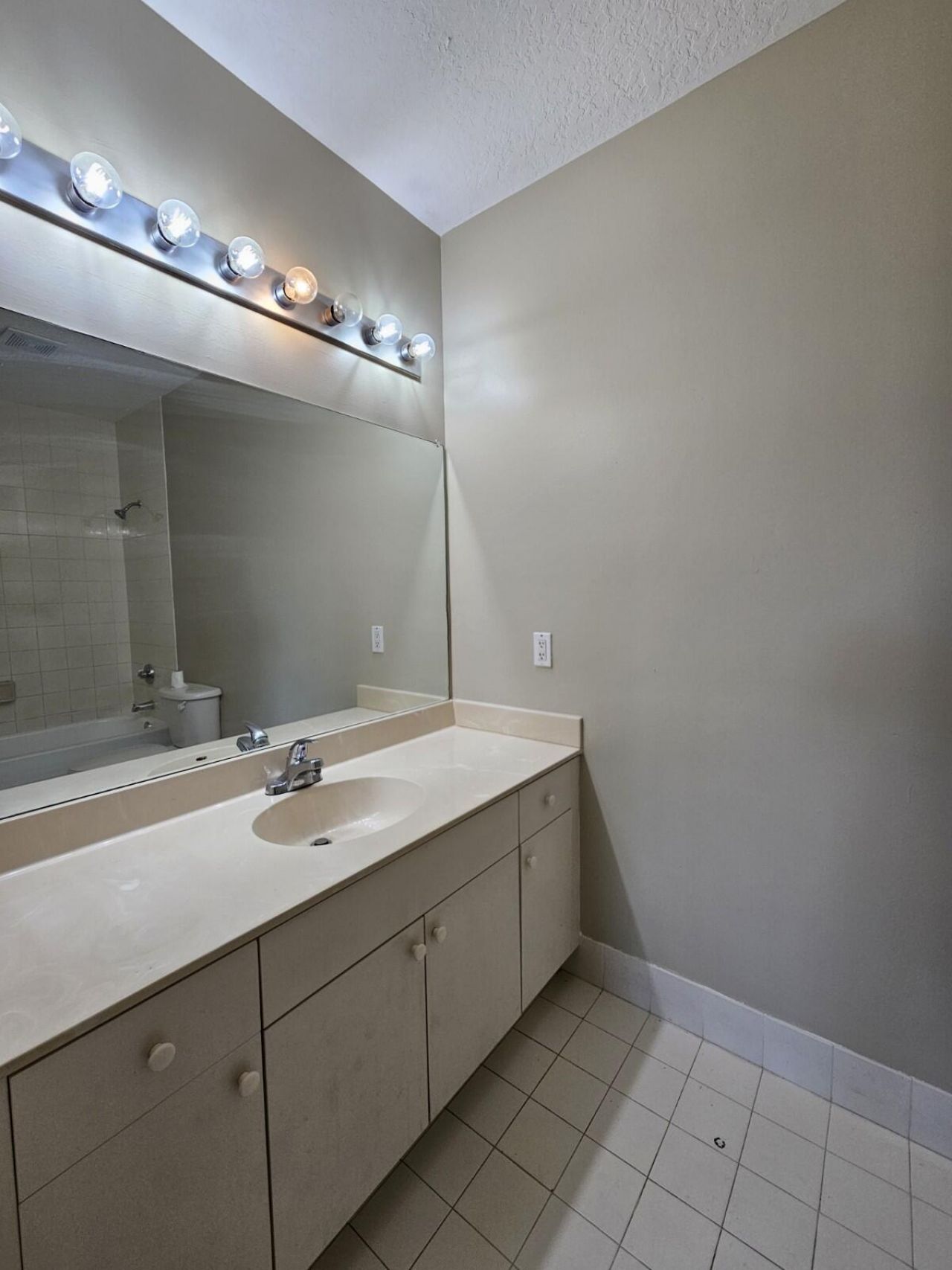 1063 Golden Lakes Boulevard, Unit 322, West Palm Beach, FL 33411 Photo
