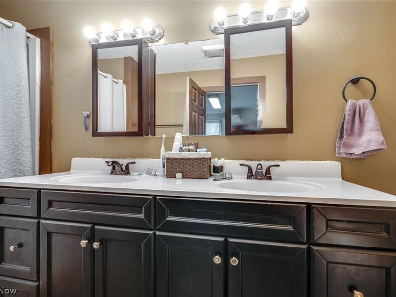 202 S Market Street , Shreve, OH 44676 Photo 15