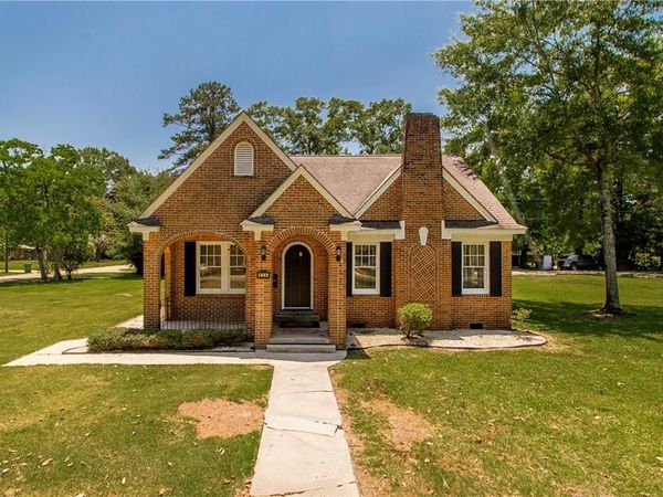 826 CAROLINA Avenue , Bogalusa, LA 70427
