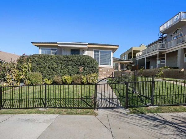 4614 Saratoga Ave, San Diego, CA 92107