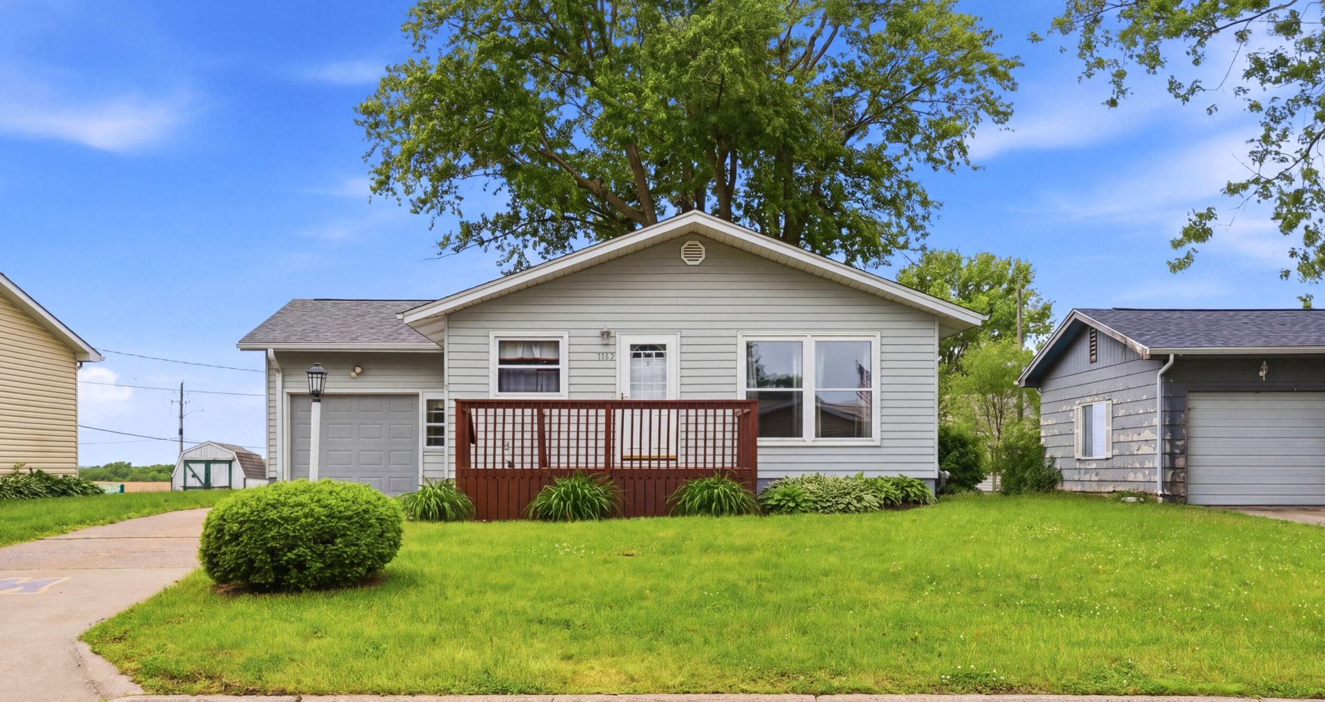 1102 Westwood Lane, Muscatine, IA 52761 Main Photo