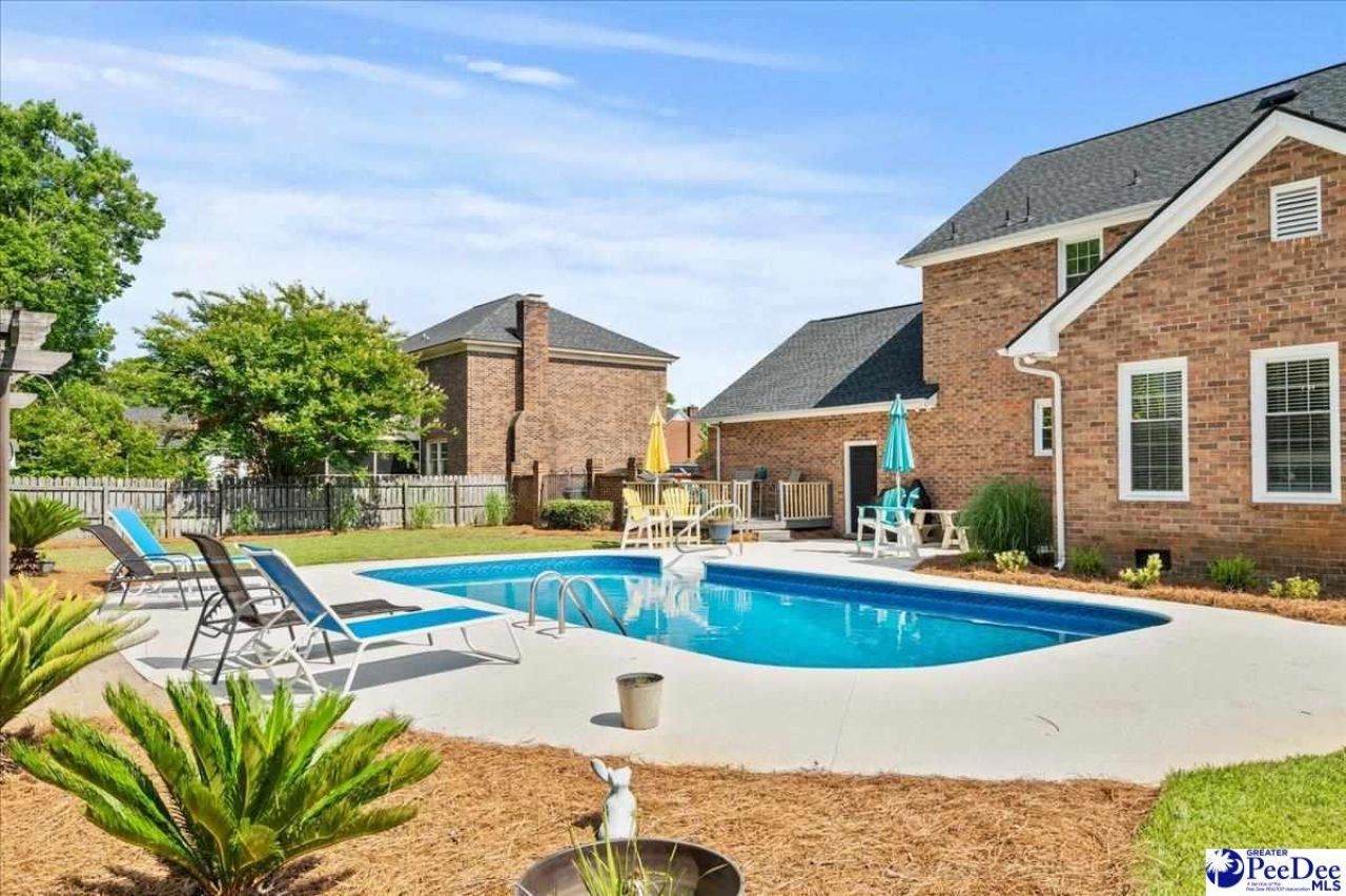 861 Ivanhoe Drive Photo 4