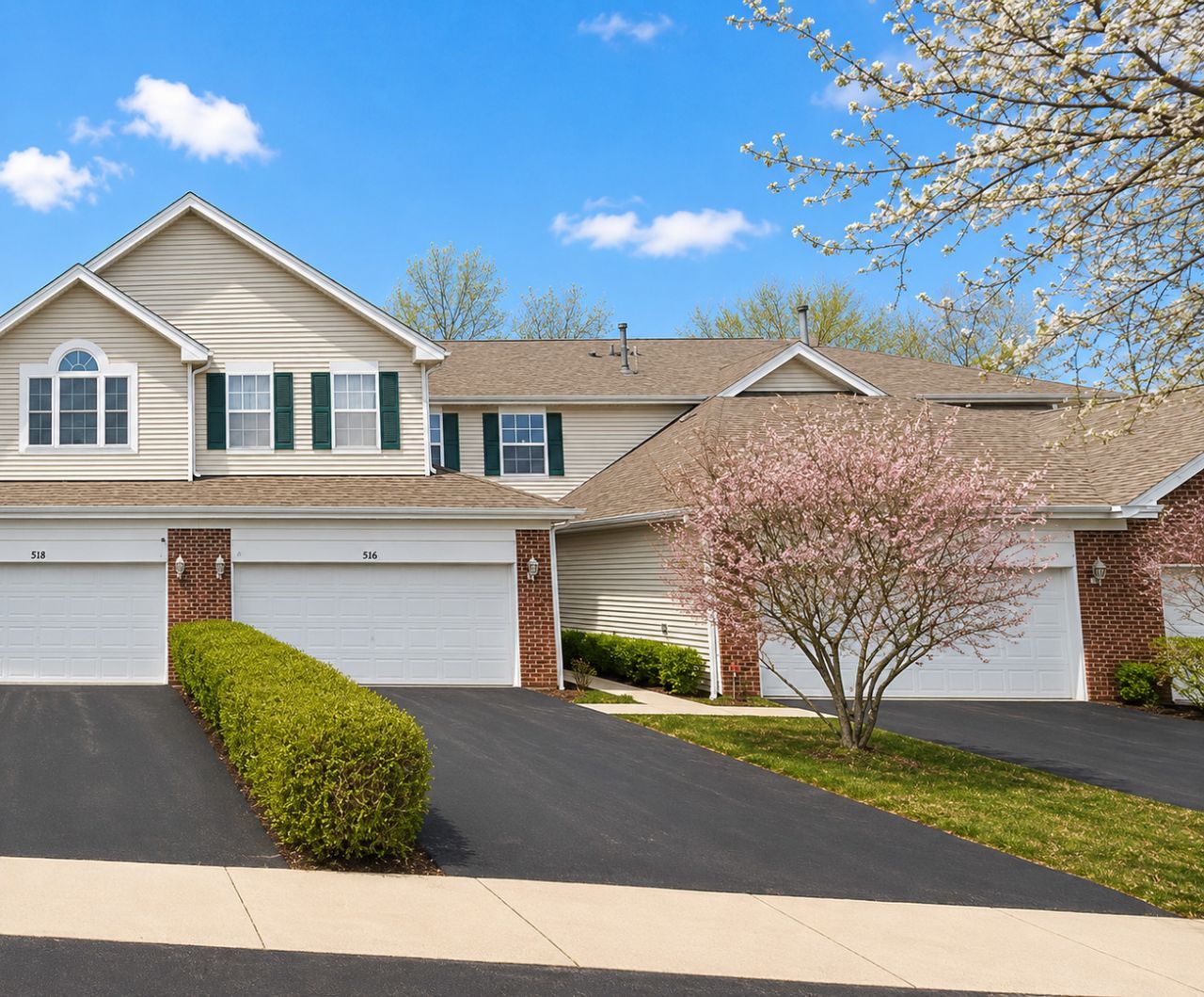 516 King Avenue , East Dundee, IL 60118