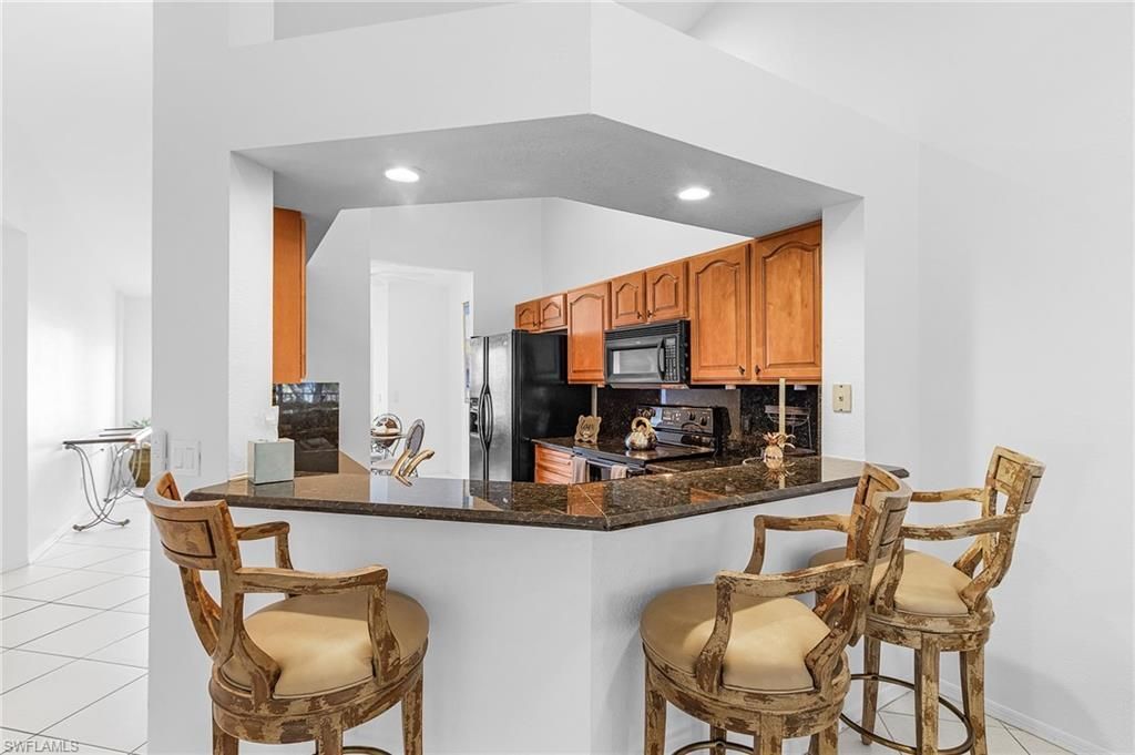 760 Wiggins Lake Dr, Unit 206, Naples, FL 34110 Photo