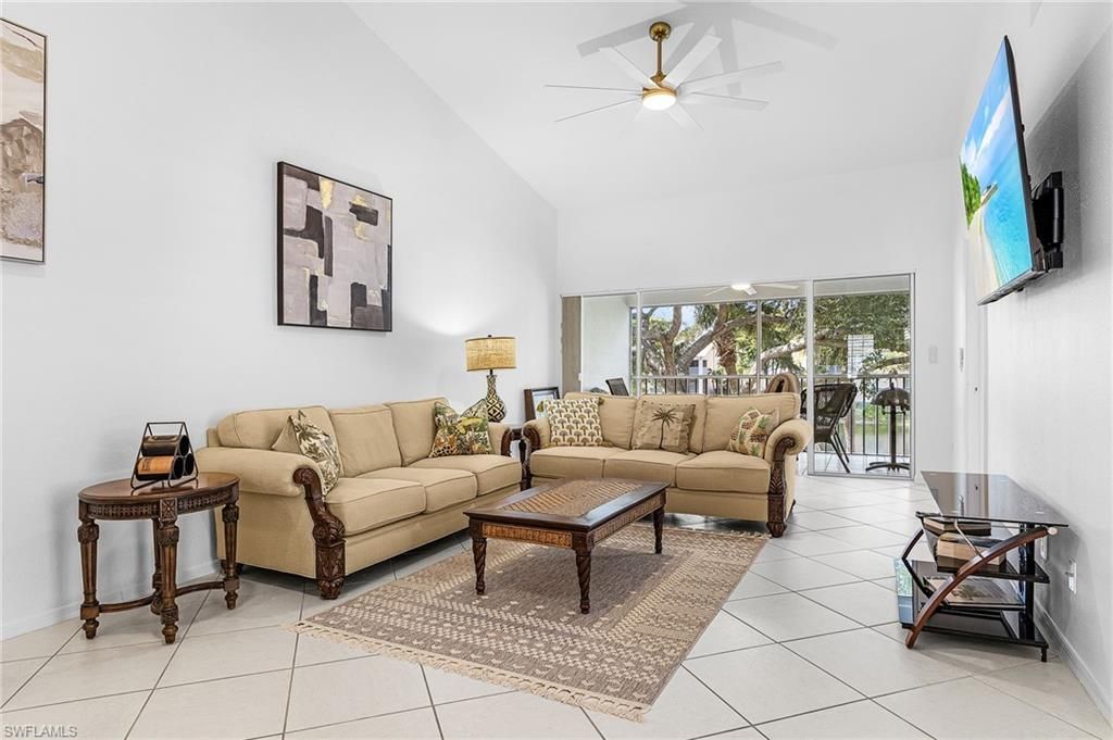 760 Wiggins Lake Dr, Unit 206, Naples, FL 34110 Photo