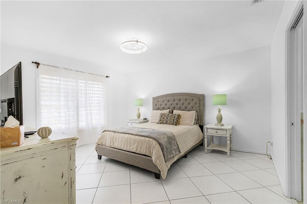 760 Wiggins Lake Dr, Unit 206, Naples, FL 34110 Photo