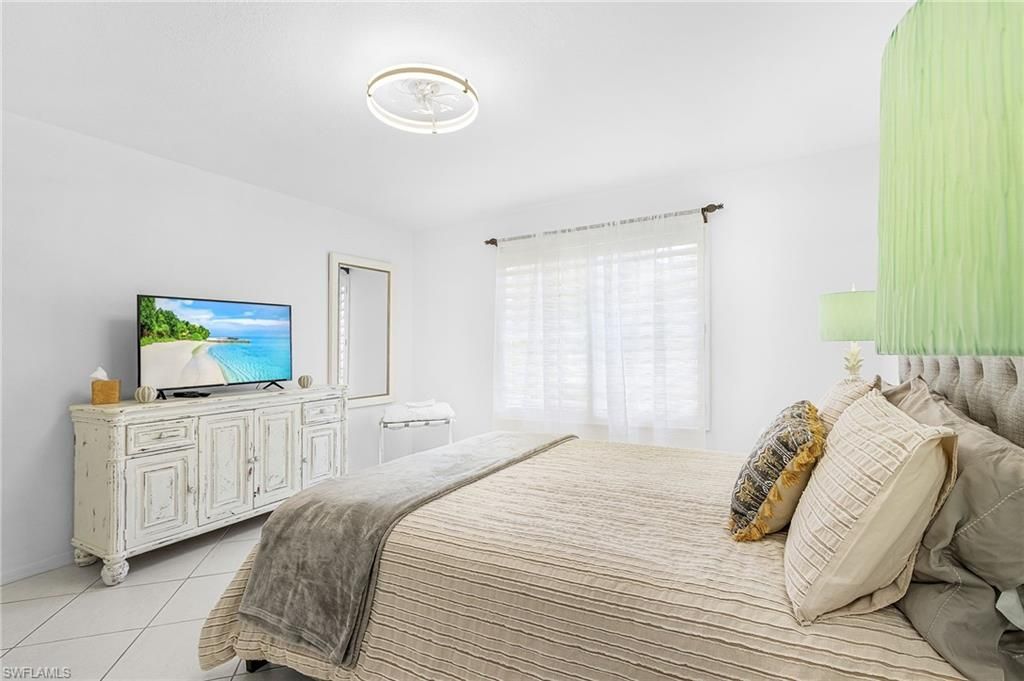 760 Wiggins Lake Dr, Unit 206, Naples, FL 34110 Photo