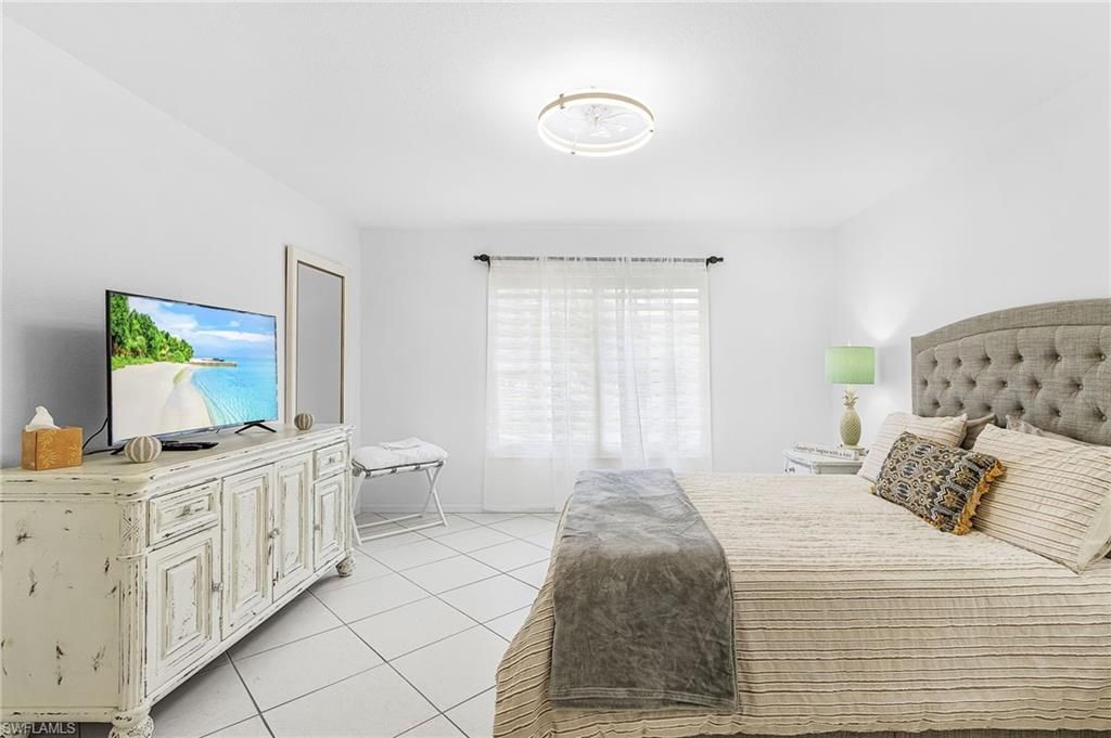 760 Wiggins Lake Dr, Unit 206, Naples, FL 34110 Photo