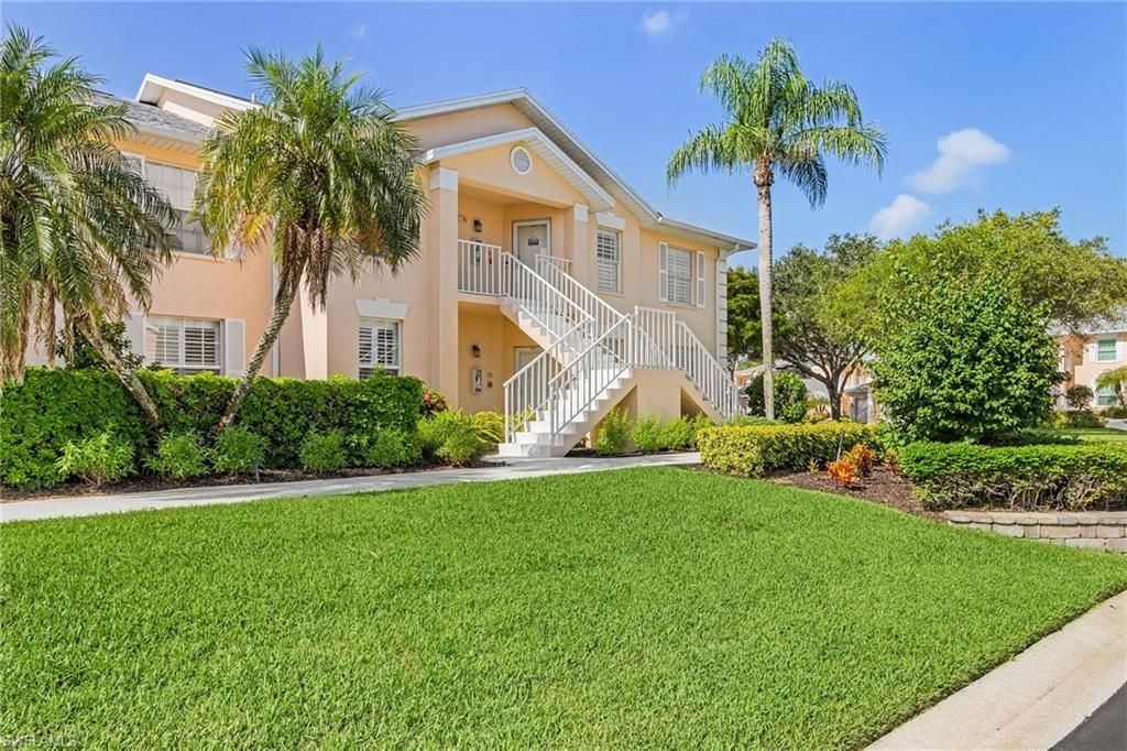 760 Wiggins Lake Dr, Unit 206, Naples, FL 34110 Photo