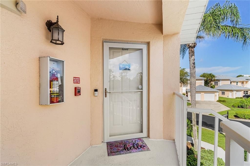 760 Wiggins Lake Dr, Unit 206, Naples, FL 34110 Photo