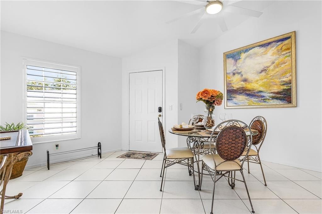 760 Wiggins Lake Dr, Unit 206, Naples, FL 34110 Photo