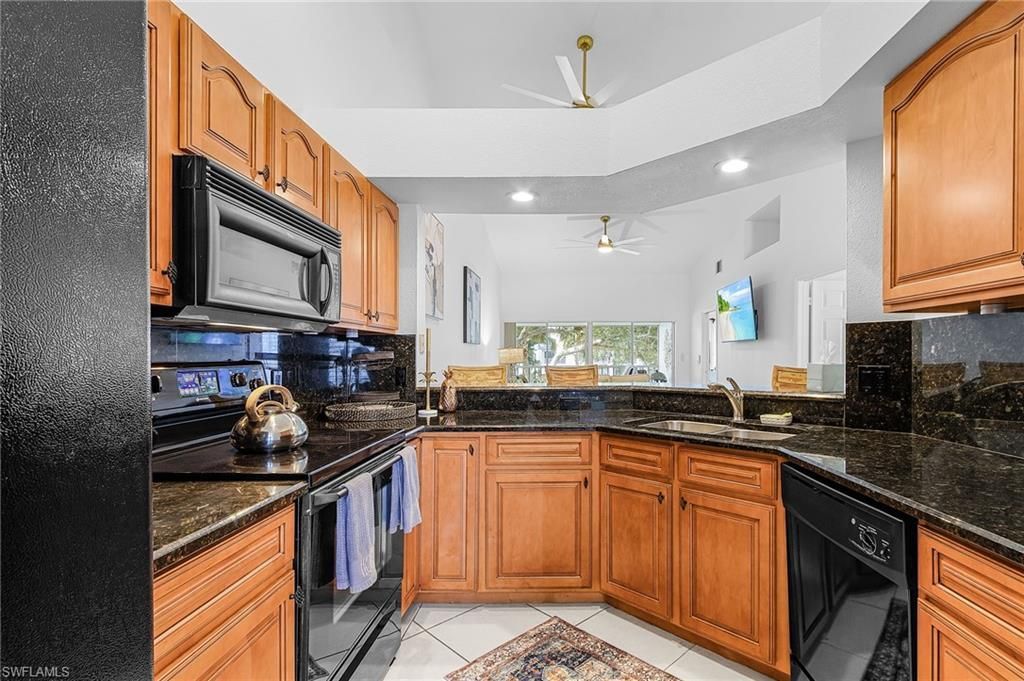 760 Wiggins Lake Dr, Unit 206, Naples, FL 34110 Photo