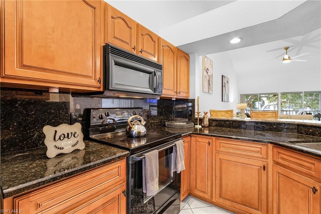 760 Wiggins Lake Dr, Unit 206, Naples, FL 34110 Photo