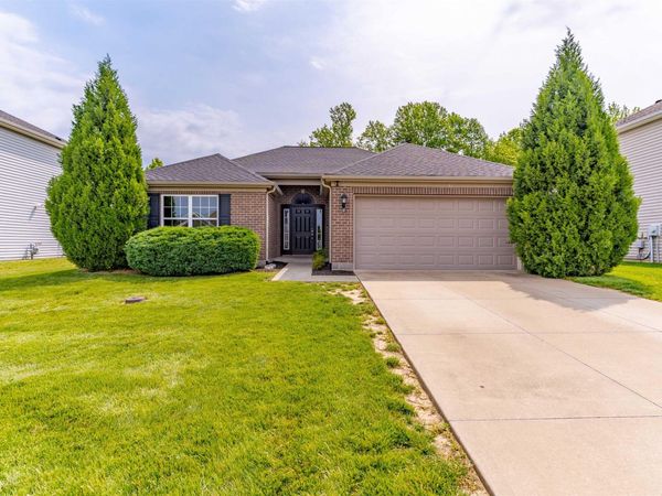832 Tawny Drive, Evansville, IN 47712