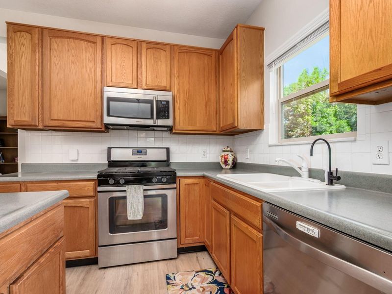 2037 Kingman Court, Lewis Center, OH 43035 Photo 11