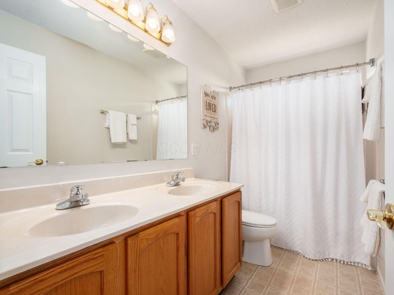 2037 Kingman Court, Lewis Center, OH 43035 Photo 39