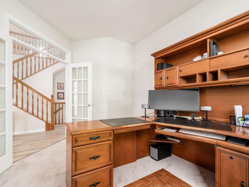 2037 Kingman Court, Lewis Center, OH 43035 Photo 6