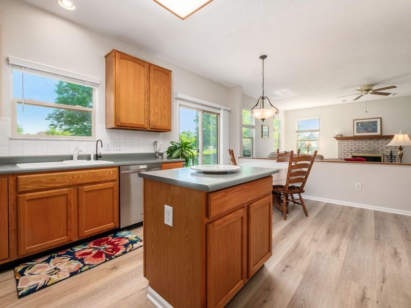 2037 Kingman Court, Lewis Center, OH 43035 Photo 9