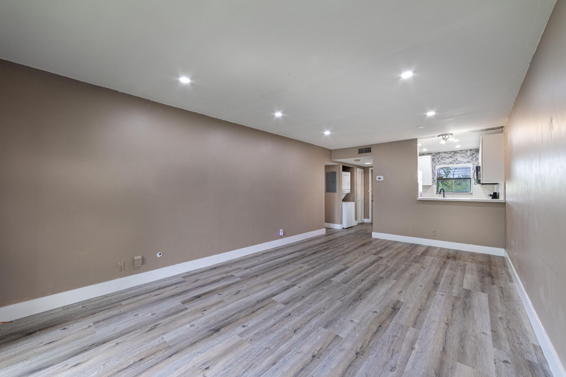 2755 W Atlantic Avenue, Unit 1210, Delray Beach, FL 33445 Photo