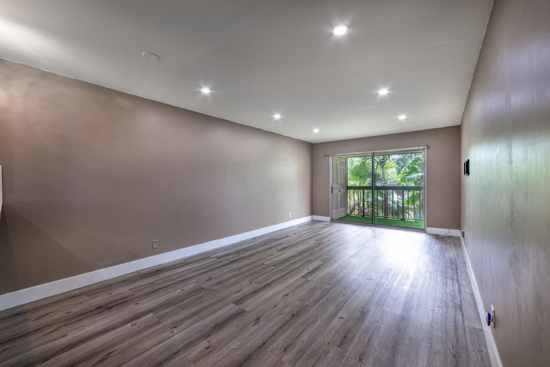 2755 W Atlantic Avenue, Unit 1210, Delray Beach, FL 33445 Photo