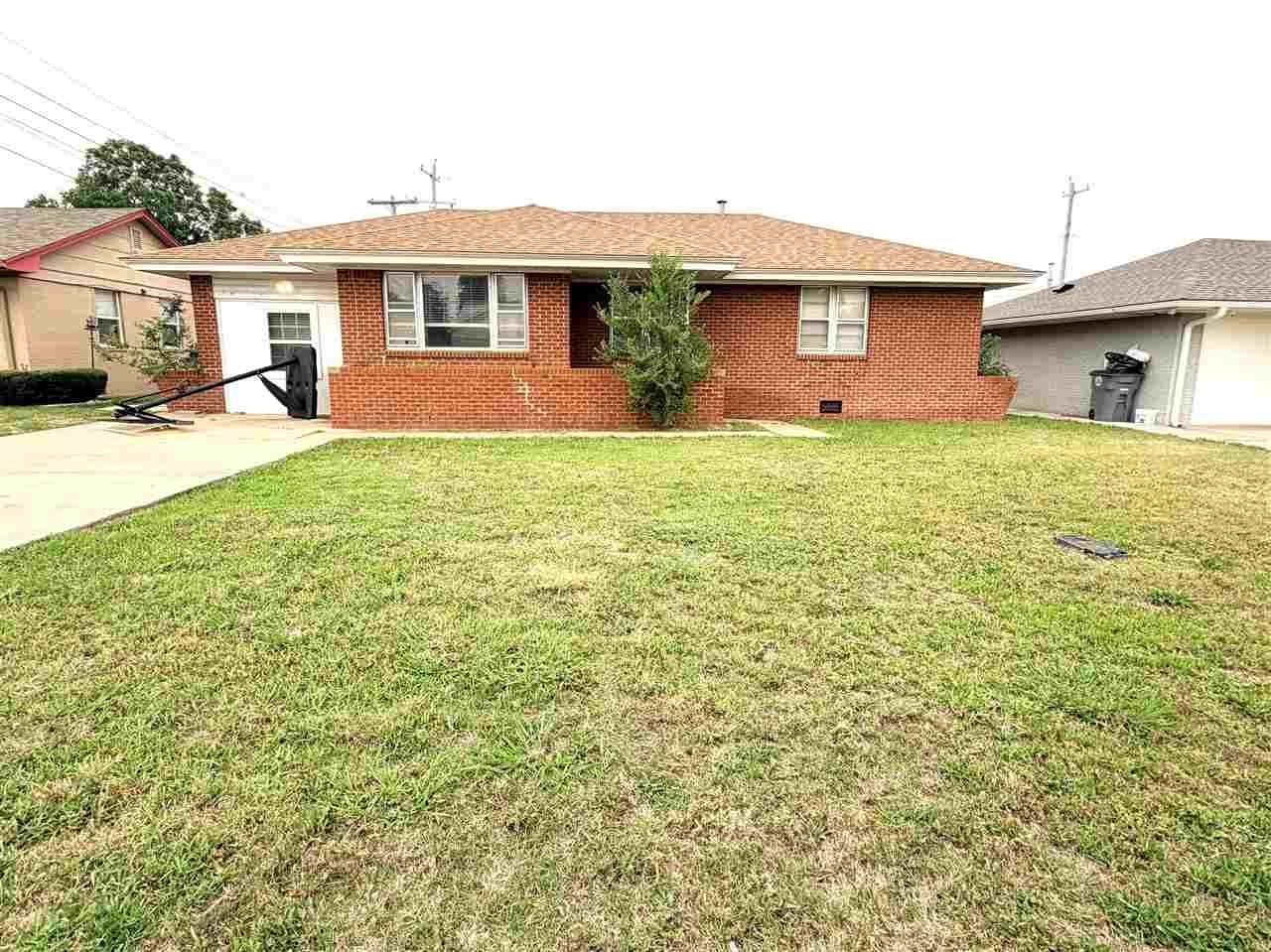 2919 NW Euclid Ave, Lawton, OK 73538 Main Photo
