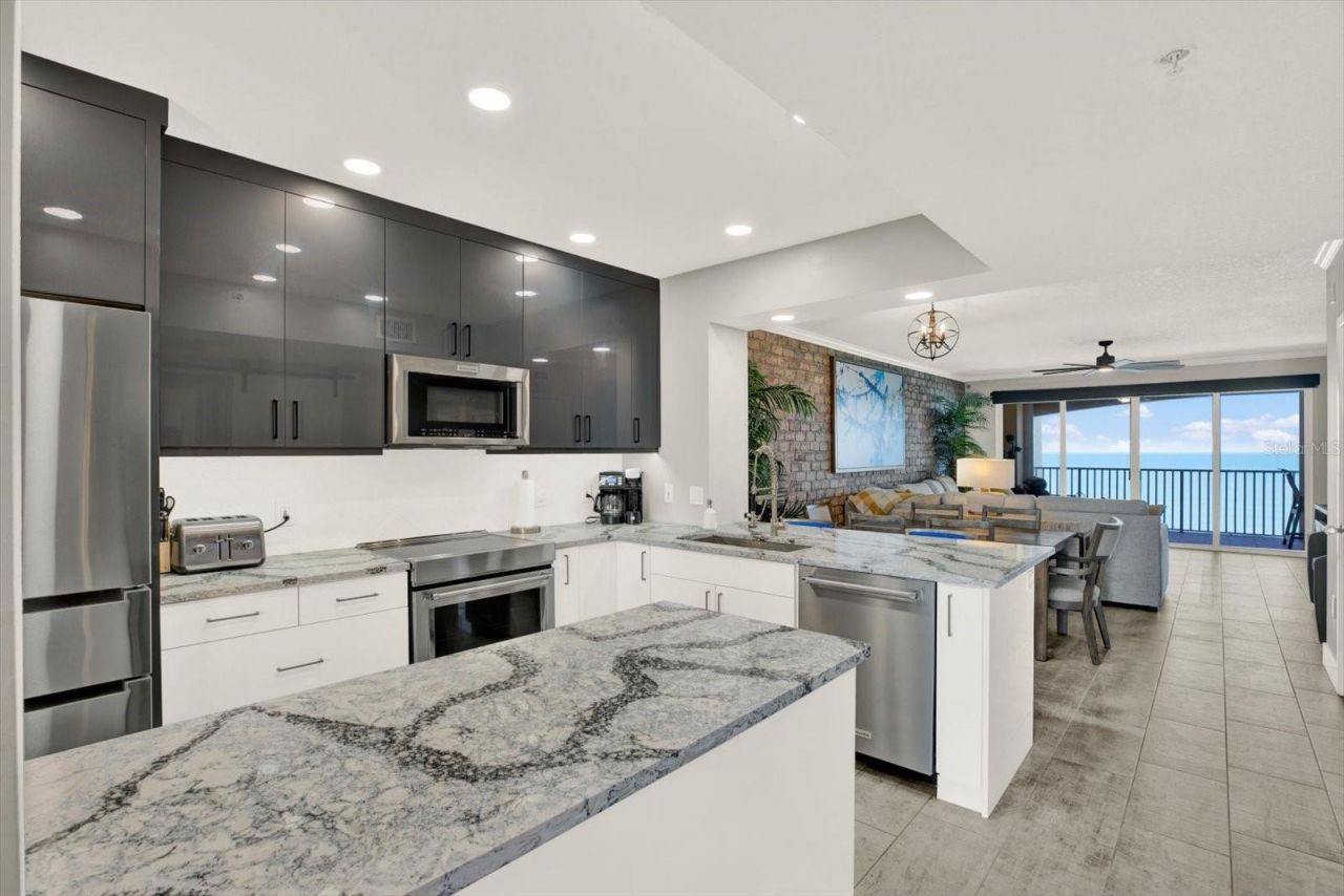 16450 Gulf Boulevard, Unit 763, North Redington Beach, FL 33708 Photo