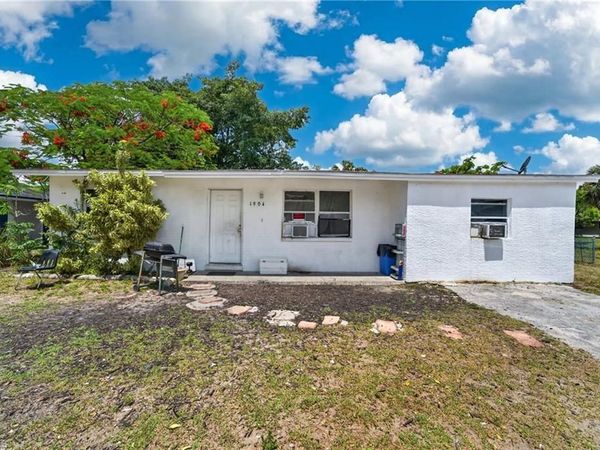 1904 Fountain ST , FORT MYERS, FL 33916