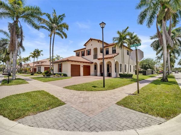 3701 NW 85th Ter , Cooper City, FL 33024
