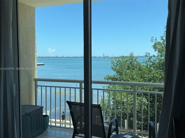 2000 N Bayshore Dr, Unit 220, Miami, FL 33137