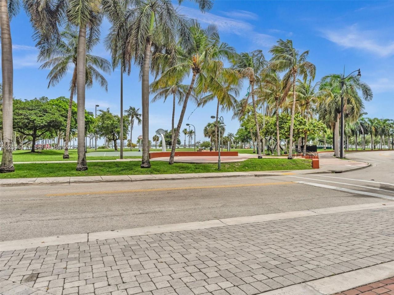 2000 N Bayshore Dr, Unit 220, Miami, FL 33137 Photo