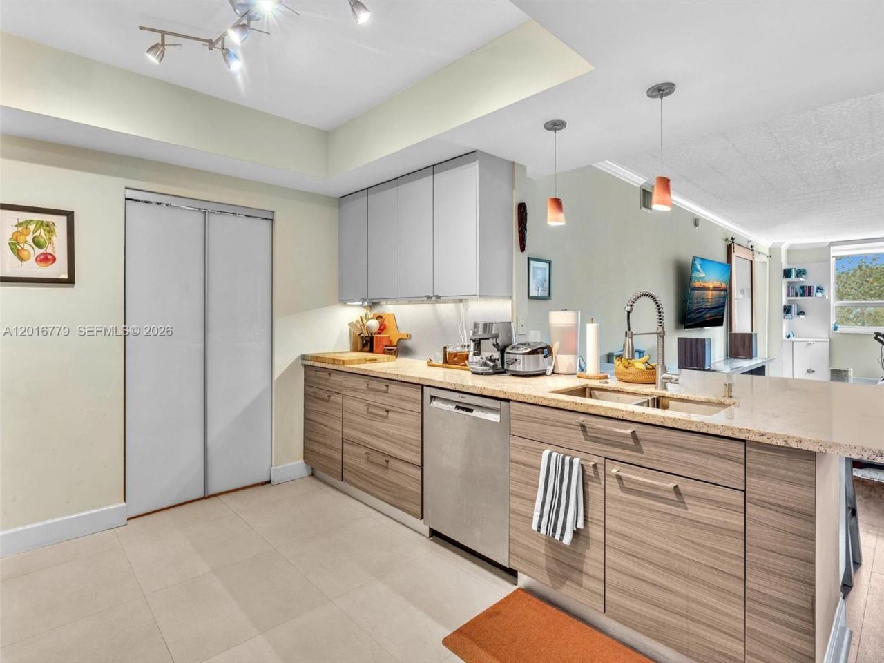 2000 N Bayshore Dr, Unit 220, Miami, FL 33137 Photo
