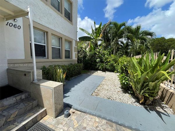 1060 NW 47th St , Unit 8, Miami, FL 33127