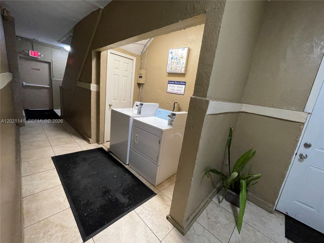 1060 NW 47th St , Unit 8, Miami, FL 33127 Photo