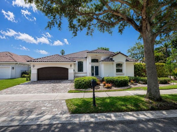 2616 Oakbrook Ct , Weston, FL 33332