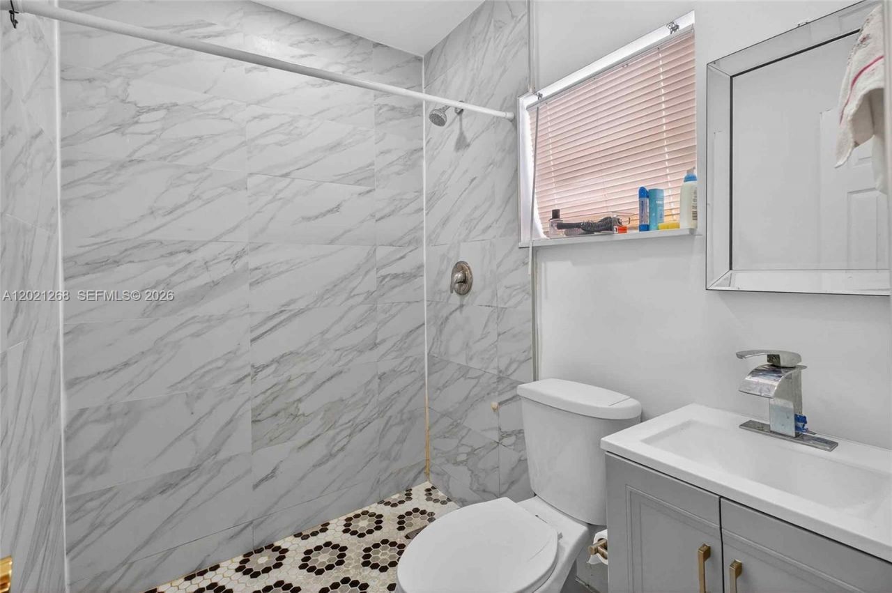8224 NW 1st Pl , Miami, FL 33150 Photo