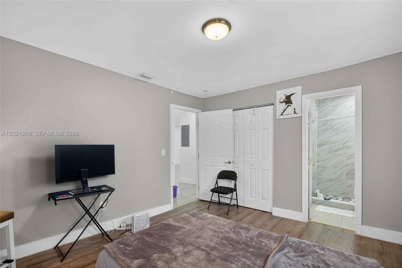 8224 NW 1st Pl , Miami, FL 33150 Photo