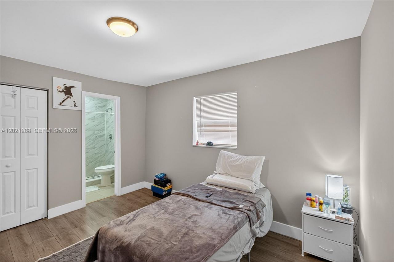 8224 NW 1st Pl , Miami, FL 33150 Photo