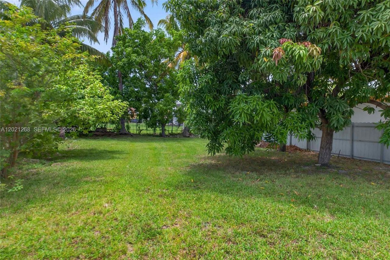 8224 NW 1st Pl , Miami, FL 33150 Photo