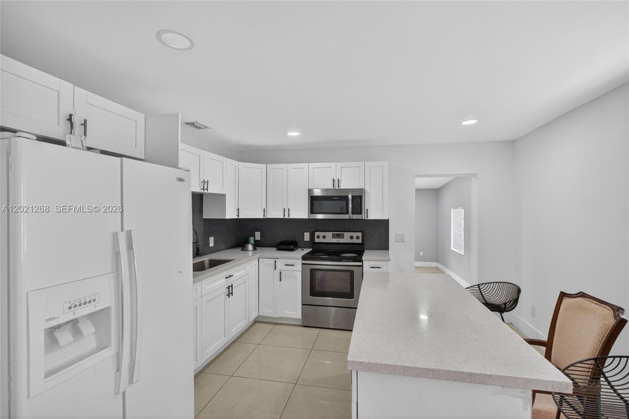 8224 NW 1st Pl , Miami, FL 33150 Photo