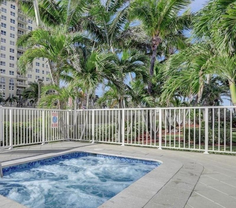 2030 S Ocean Dr, Unit 2118, Hallandale Beach, FL 33009 Photo