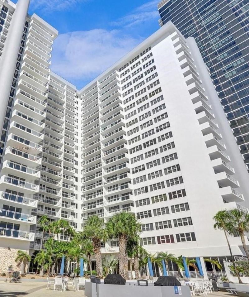 2030 S Ocean Dr, Unit 2118, Hallandale Beach, FL 33009 Photo